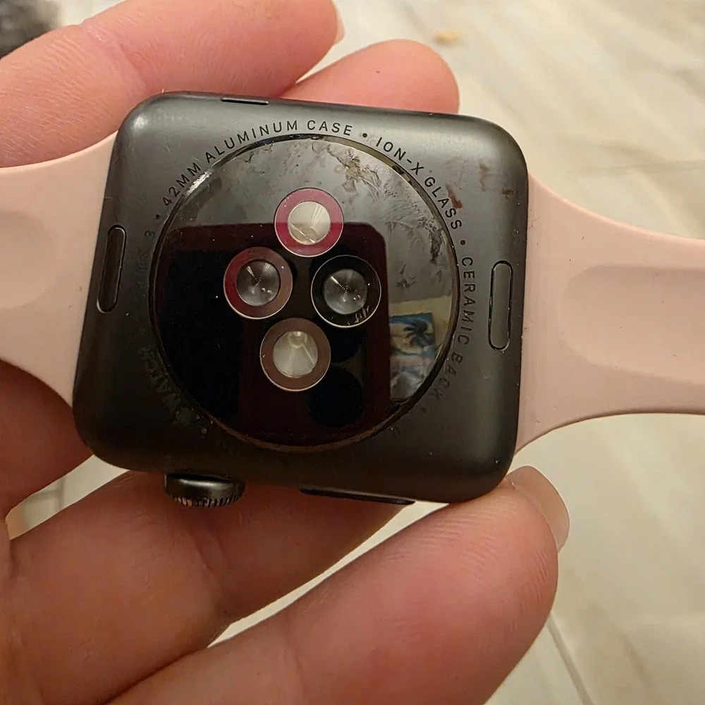 Apple Watch Series 3,‎ 42mm Aluminum Case Ion-X Ceramic Back GPS LTE WR-50M F3